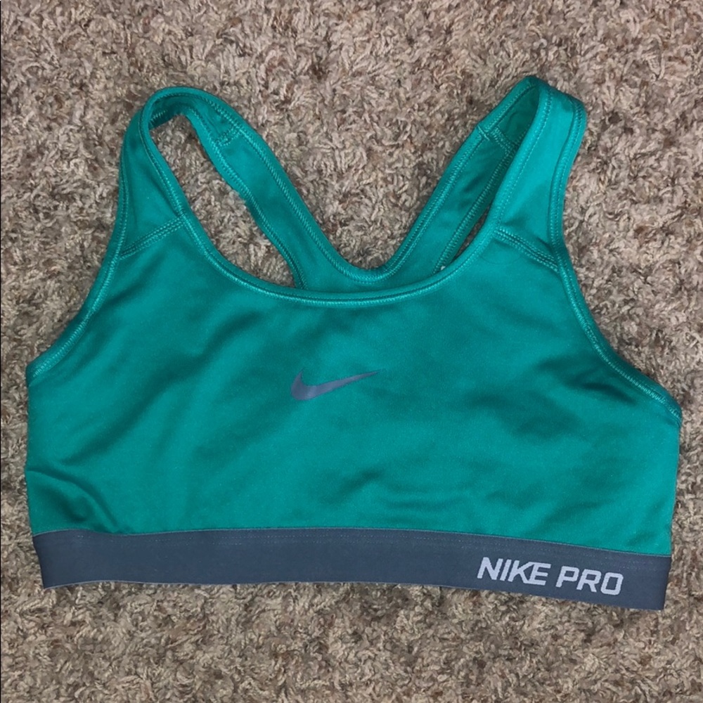 Nike Pro Sports Bra